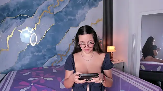 KateMoorex online show from 11/12/25, 11:58