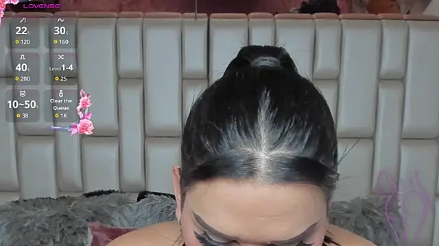 Ava Cristi online show from 04/04/26, 11:50