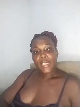 Snapshot of Morena_2021 chatting on 12/04/25, 10:20 Morena 2021 online show from 12/04/25, 10:20