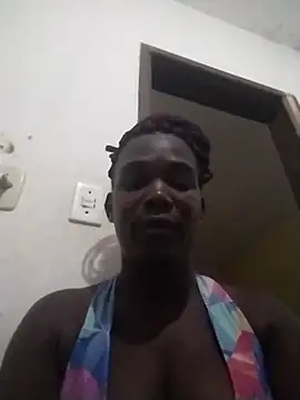 Snapshot of Morena_2021 chatting on 12/15/25, 11:05 Morena 2021 online show from 12/15/25, 11:05