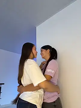 Ashley and Zoe online show from 02/01/26, 05:22