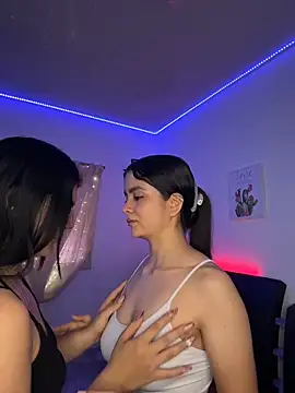 Ashley and Zoe online show from 04/28/26, 02:21