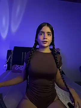 Ashley and Zoe online show from 11/20/25, 10:42