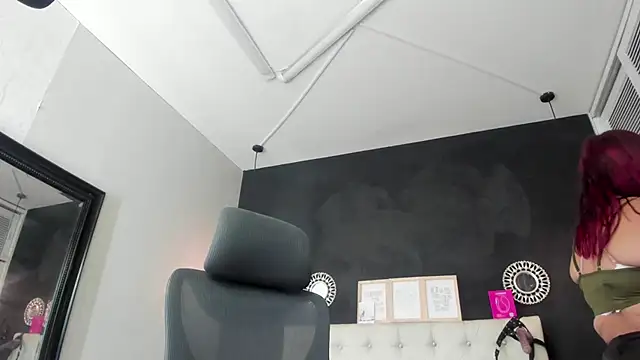 Eva hot 1 online show from 12/04/25, 01:10