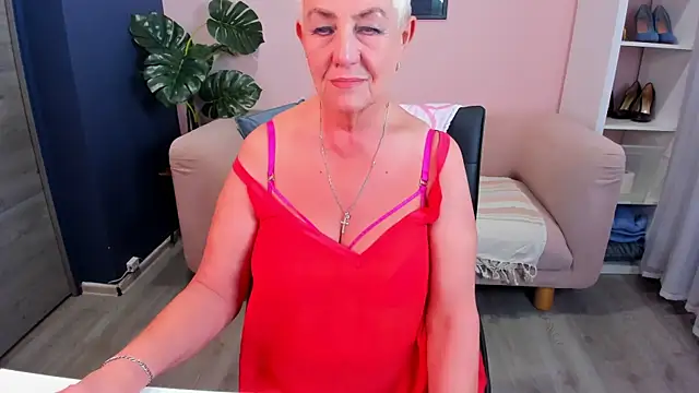 Snapshot of HotandMature chatting on 03/21/25, 08:39 HotandMature online show from 03/21/25, 08:39