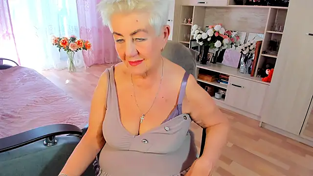 HotandMature online show from 04/17/26, 09:12