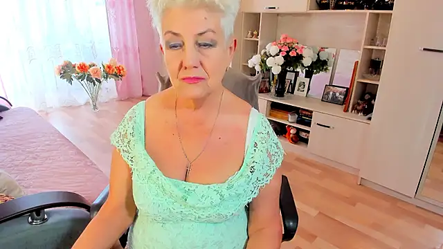 HotandMature online show from 03/04/26, 11:07