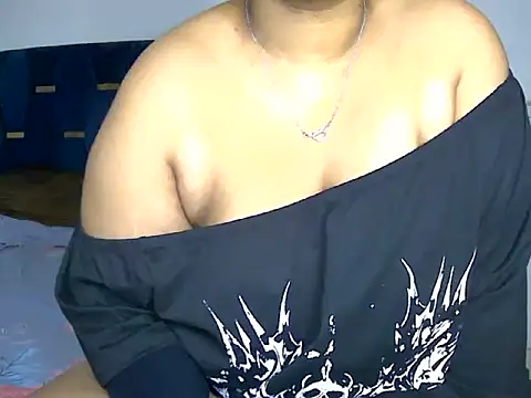 Snapshot of mrymlove chatting on 04/01/26, 02:36 mrymlove online show from 04/01/26, 02:36