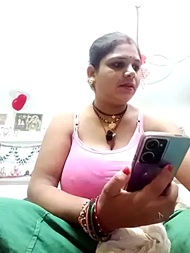 Snapshot of Rani_sahiba chatting on 10/02/25, 08:23 Rani sahiba online show from 10/02/25, 08:23