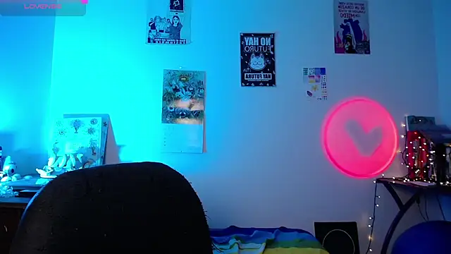 AlmaNanax online show from 09/26/25, 01:23