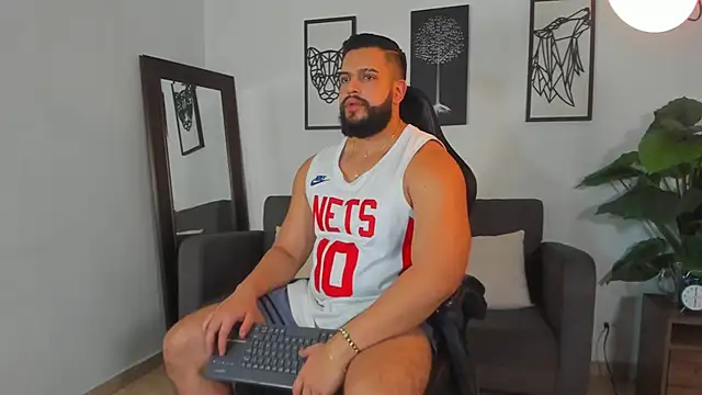 Justin kingX7 online show from 04/12/26, 02:15