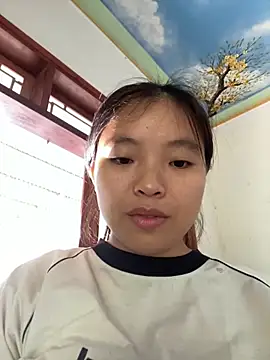 Snapshot of viluna chatting on 10/10/25, 01:17 viluna online show from 10/10/25, 01:17