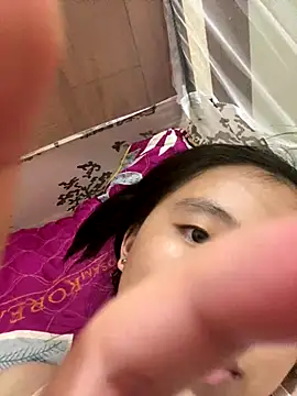 Snapshot of viluna chatting on 09/14/25, 01:44 viluna online show from 09/14/25, 01:44