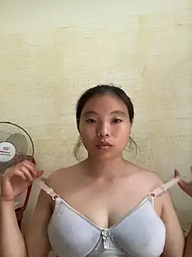 viluna online show from 10/22/25, 04:45