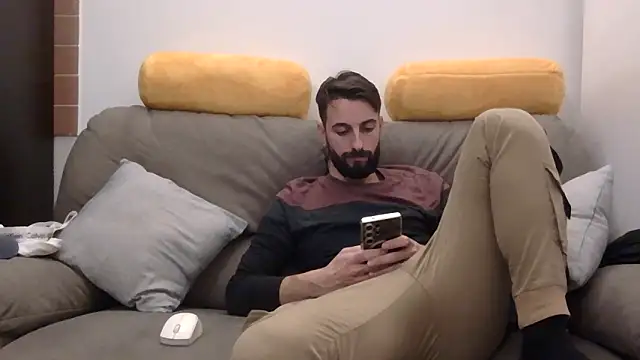 Amicisegreti online show from 03/02/26, 09:11