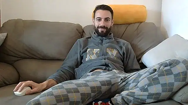 Amicisegreti online show from 03/05/26, 09:50