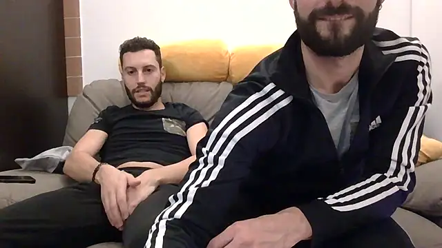 Amicisegreti online show from 11/28/25, 09:48