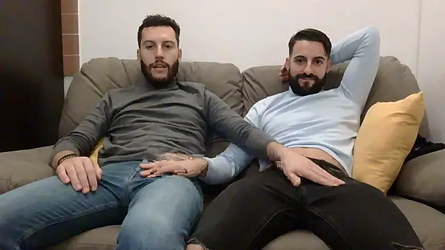 Amicisegreti online show from 11/30/25, 09:15