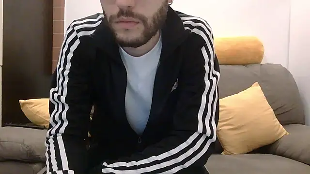 Amicisegreti online show from 01/10/26, 06:20