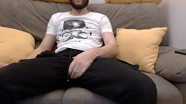 Amicisegreti online show from 12/15/25, 06:30