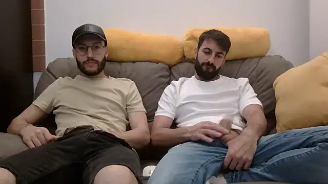 Amicisegreti online show from 04/11/26, 07:39