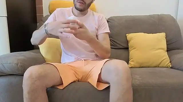 Amicisegreti online show from 05/08/26, 05:22