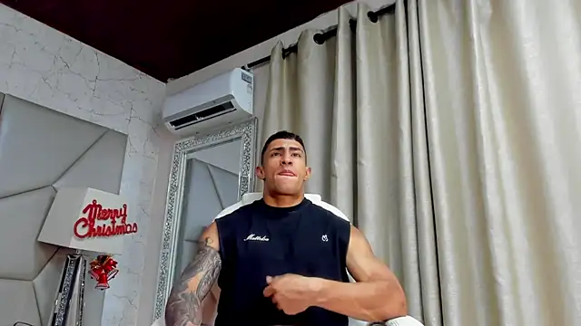 Snapshot of adrian_ray chatting on 12/04/25, 06:29 adrian ray online show from 12/04/25, 06:29