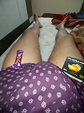 mommylover5 online show from 11/21/25, 04:39