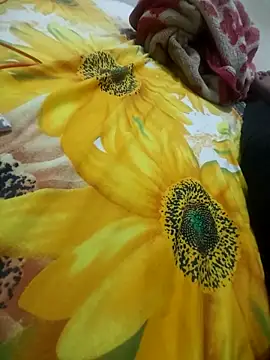 mommylover5 online show from 10/23/25, 05:00