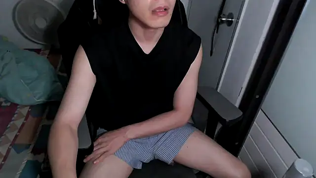 y610809yy online show from 04/25/26, 06:05