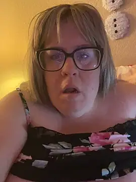 sexymommy1988 online show from 11/24/25, 04:01