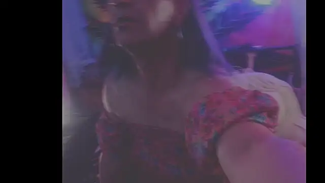 Snapshot of mistismoker chatting on 04/05/26, 03:35 mistismoker online show from 04/05/26, 03:35