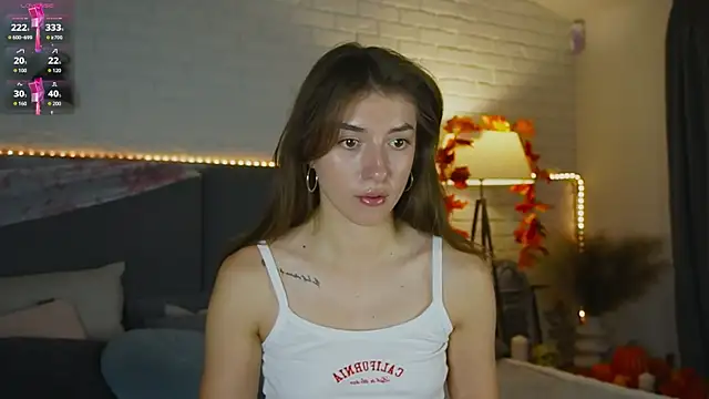 SweetVikki online show from 10/25/25, 07:03