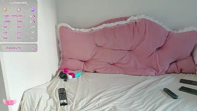 Sofia-sakura online show from 11/22/25, 10:08