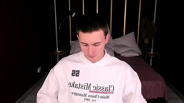 David  Diamond online show from 10/19/25, 03:48