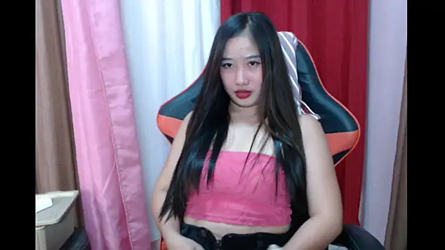 Snapshot of Chubby_HotLady chatting on 02/15/26, 01:32 Chubby HotLady online show from 02/15/26, 01:32