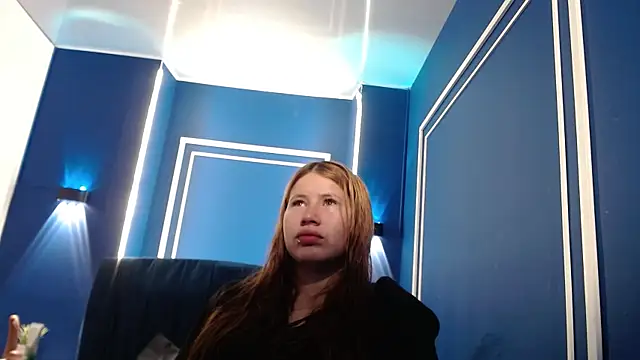 Snapshot of Olivia11_ chatting on 09/30/25, 12:11 Olivia11 online show from 09/30/25, 12:11