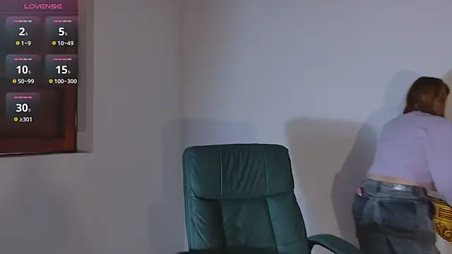 Olivia11  online show from 11/13/25, 11:14