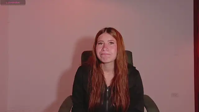 Olivia11  online show from 11/08/25, 12:09