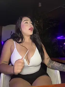 SofiaWildee online show from 02/05/26, 01:45