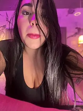 SofiaWildee online show from 12/17/25, 04:28