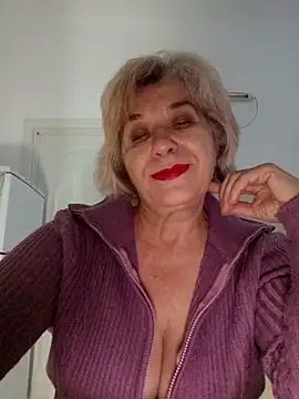 52MiaLove02 online show from 12/16/25, 05:44