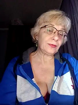 Snapshot of 52MiaLove02 chatting on 01/05/26, 05:27 52MiaLove02 online show from 01/05/26, 05:27