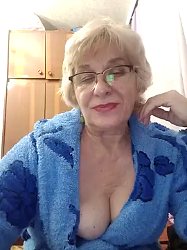 Snapshot of 52MiaLove02 chatting on 01/06/26, 05:50 52MiaLove02 online show from 01/06/26, 05:50