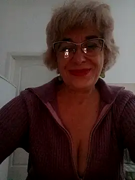 52MiaLove02 online show from 10/15/25, 04:22