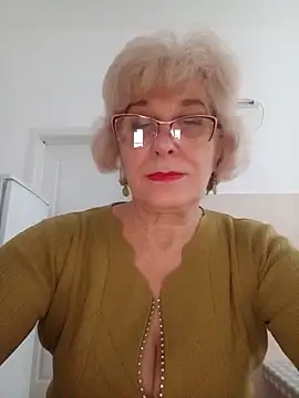 52MiaLove02 online show from 11/06/25, 05:33