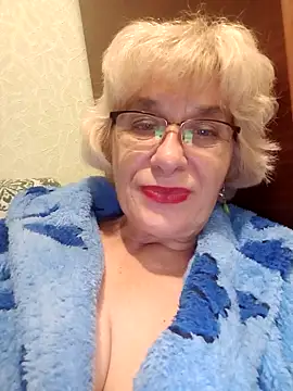 52MiaLove02 online show from 10/21/25, 05:01