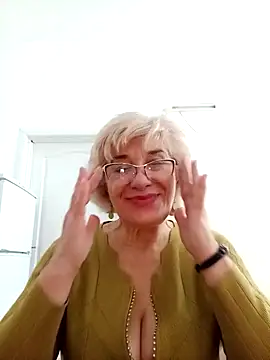 52MiaLove02 online show from 11/26/25, 10:37