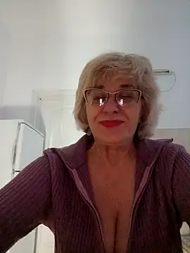 52MiaLove02 online show from 12/01/25, 05:41