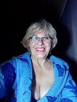 Snapshot of 52MiaLove02 chatting on 01/11/26, 06:48 52MiaLove02 online show from 01/11/26, 06:48